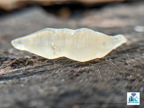 Ceylon Natural Sapphire Rough Glass Body Complete Crystal ( Unique Shape ) - city of gem Ratnapura