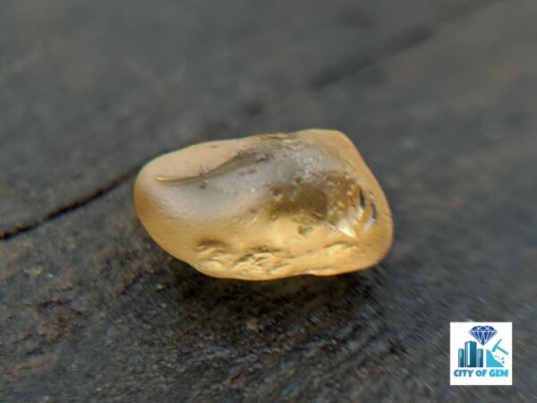 CEYLON NATURAL YELLOW SAPPHIRE ROUGH GEMSTONE - city of gem Ratnapura