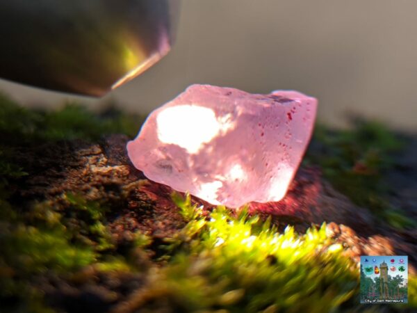 _Ceylon Natural Colour Shifting Violet Sapphire Rough Gemstone ( Colour shifting Violet to Pink ) - city of gem Ratnapura