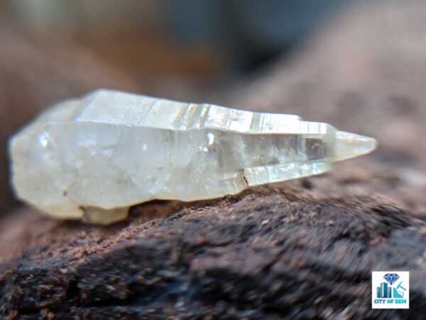 _Ceylon Natural Colourless Sapphire Crystal with Growth Marks ( Glass Body ) - city of gem Ratnapura