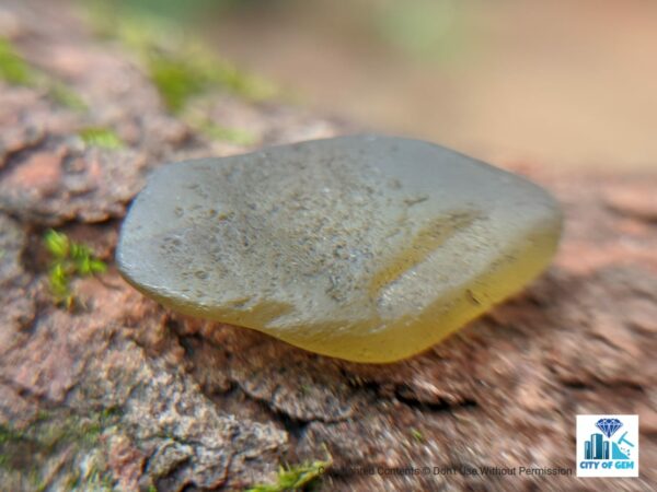 Ceylon Natural Green Sinhalite Rough Gemstones - city of gem Ratnapura