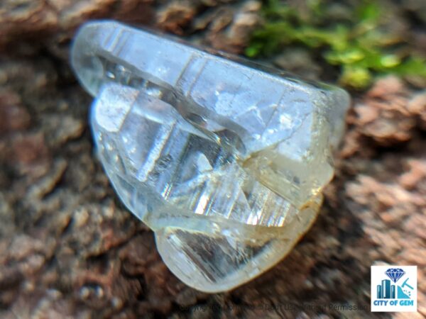 Ceylon Natural Light Blue Sapphire Glass Body Twin Crystal - city of gem Ratnapura