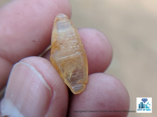 Ceylon Natural Yellow Sapphire Crystal - city of gem Ratnapura