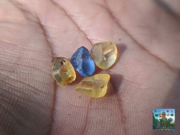 CEYLON NATURAL BLUE SAPPHIRE AND YELLOW SAPPHIRES LOT - city of gem Ratnapura
