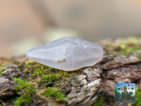 Ceylon Natural Sapphire geuda Crystal ( not for cutting and polishing ) city of gem Ratnapura