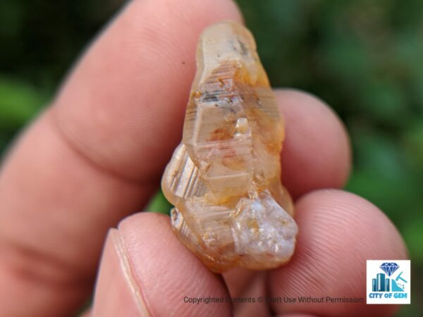 Ceylon Natural Sapphire Twin Crystal ( Rough Glass Body ) - city of gem Ratnapura