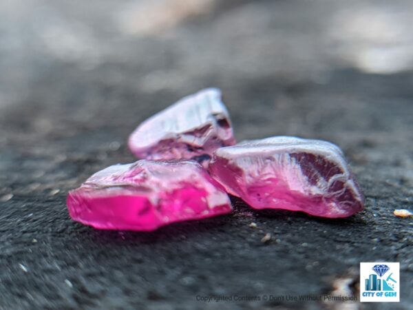 Natural Ruby and Pink Sapphire Rough Gemstones - city of gem Ratnapura