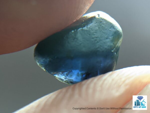 Ceylon Natural Dark Blue Sapphire kaka blue කාක නිල් - city of gem Ratnapura