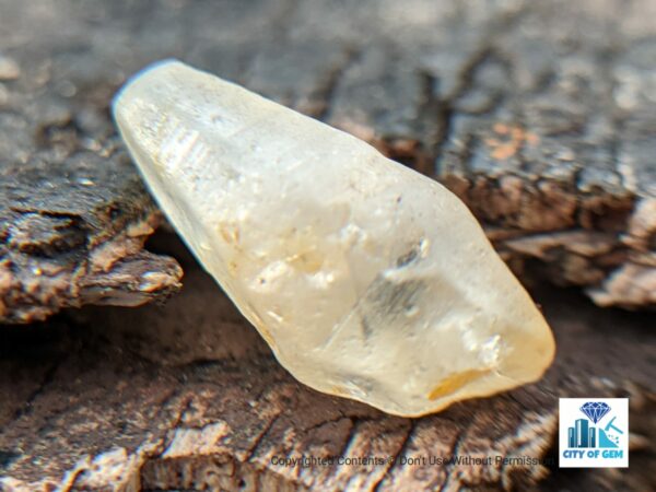 Ceylon Natural Sapphire Crystal - city of gem Ratnapura