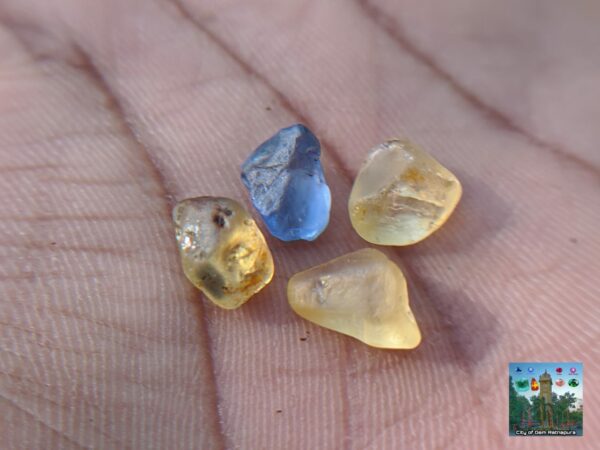 CEYLON NATURAL BLUE SAPPHIRE AND YELLOW SAPPHIRES LOT - city of gem Ratnapura