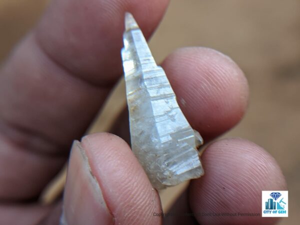 _Ceylon Natural Colourless Sapphire Crystal with Growth Marks ( Glass Body ) - city of gem Ratnapura