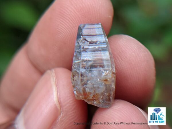_Ceylon Natural Glass Body Sapphire Crystal ( Shiny Glass Body ) - city of gem Ratnapura