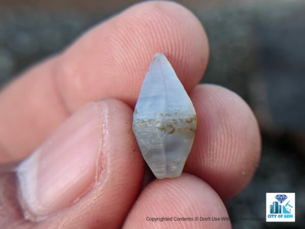 Ceylon Natural Geuda Heating Sapphire Terminated Complete Crystal ( Rough Glass Body ) - city of gem Ratnapura