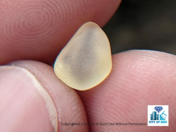 CEYLON NATURAL YELLOW SAPPHIRE ROUGH GEMSTONES - city of gem Ratnapura