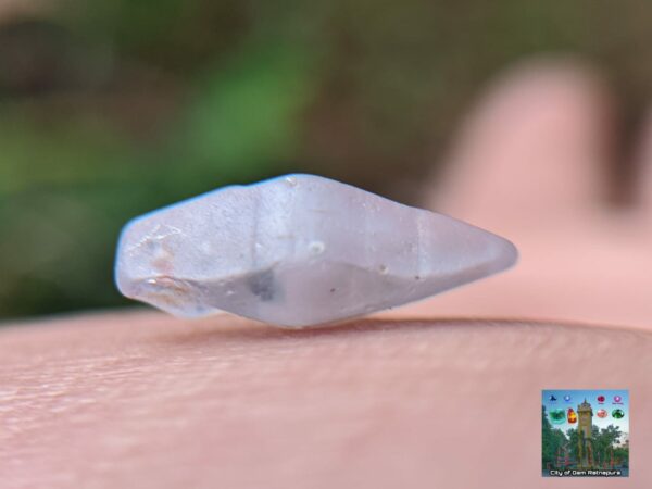 Ceylon Natural Sapphire geuda Crystal ( not for cutting and polishing ) city of gem Ratnapura