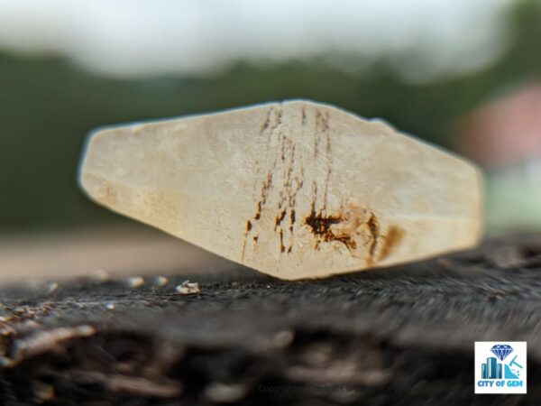 Ceylon Natural Sapphire Crystal - city of gem Ratnapura