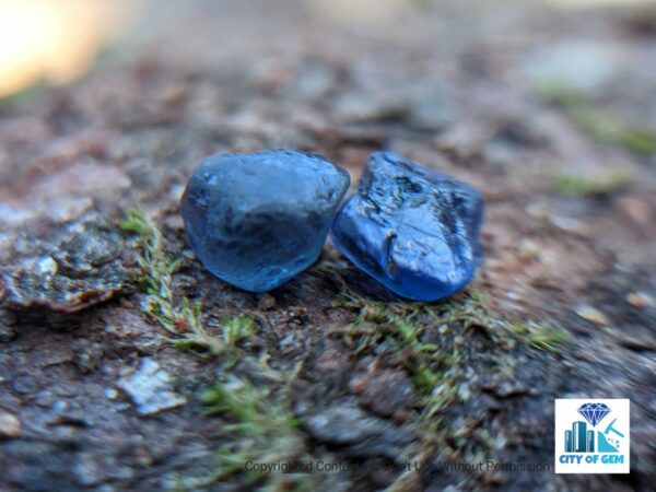 Ceylon Natural Royal Blue Sapphire Rough Gemstone - city of gem Ratnapura