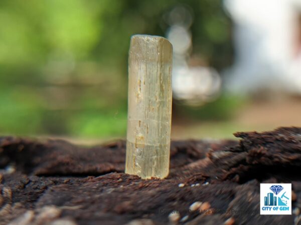 Ceylon Natural Beryl Crystal - city of gem Ratnapura