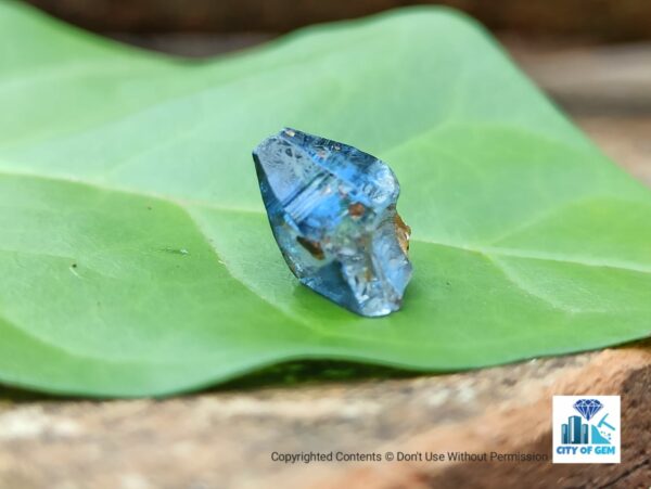 _Ceylon Natural Blue Sapphire Half Crystal with amazing Growth Marks ( Glass Body ) - city of gem Ratnapura
