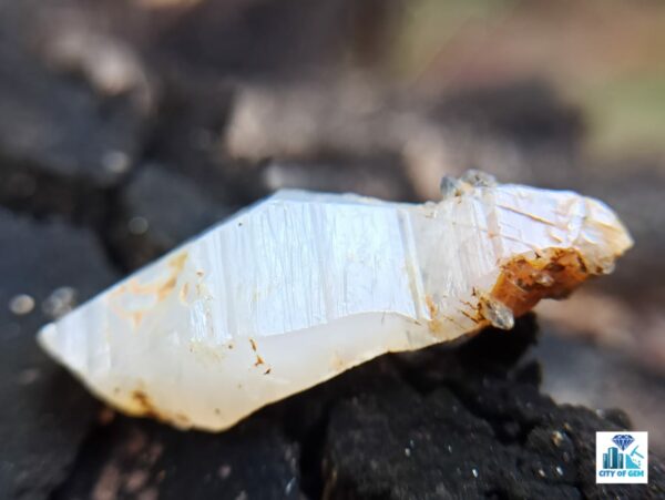 Ceylon Natural Double Terminated Unique Sapphire Milky Geuda Glass body Twin Crystal - city of Gem Ratnapura