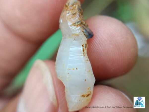 Ceylon Natural Double Terminated Unique Sapphire Milky Geuda Glass body Twin Crystal - city of Gem Ratnapura