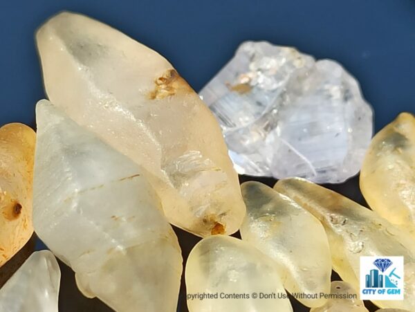 Ceylon Natural Sapphire Términated Crystal Lot ( Rough Glass Body ) - city of gem Ratnapura