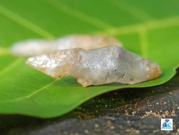Ceylon Natural Terminated Sapphire Crystals - city of Gem Ratnapura