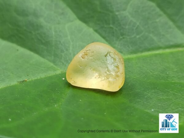 CEYLON NATURAL YELLOW SAPPHIRE ROUGH GEMSTONES - city of gem Ratnapura