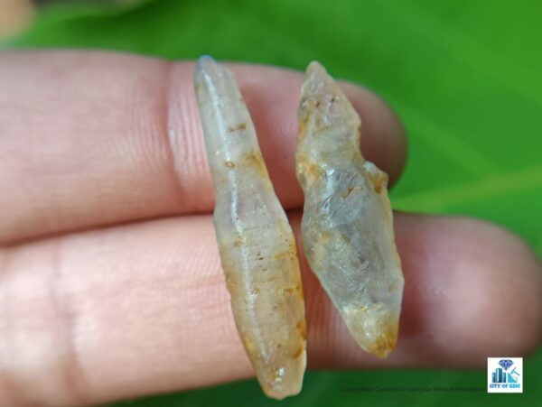 Ceylon Natural Terminated Sapphire Crystals - city of Gem Ratnapura