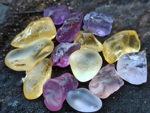 Ceylon Natural Sapphire Rough Gemstones Lot - city of Gem Ratnapura