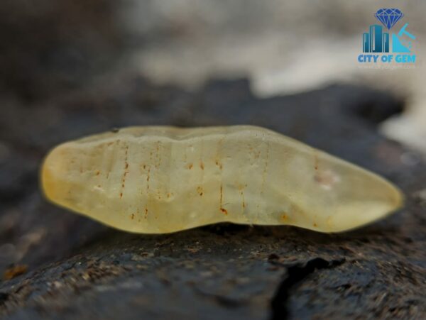 Ceylon Natural Yellow Sapphire Crystals - city of gem Ratnapura