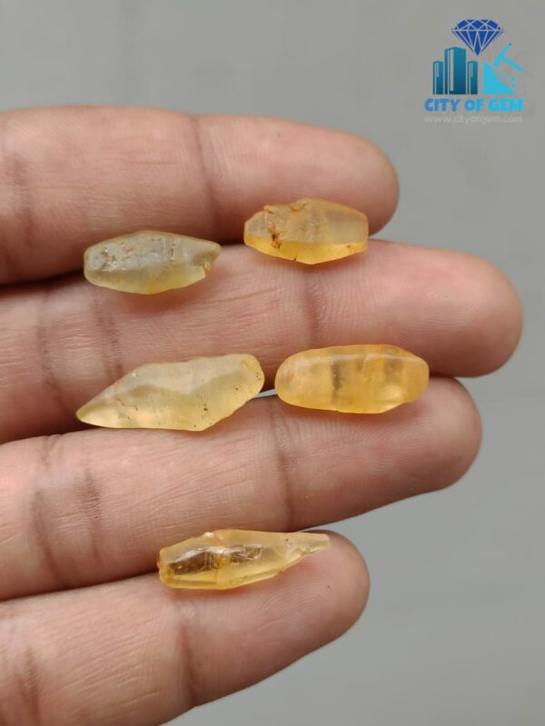 Ceylon Natural Yellow Sapphire Crystals - city of gem Ratnapura