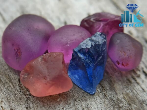 Ceylon Natural Sapphire Rough Gemstones with Fine Quality Padparadscha - city of gem Ratnapura