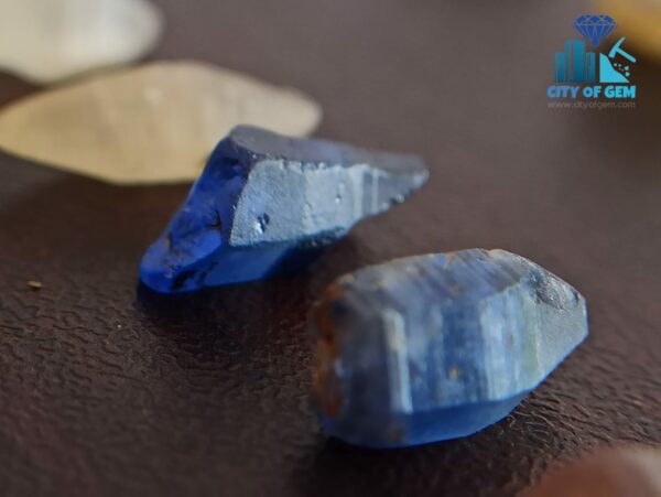 Stock Clearance - Fine Quality Ceylon Natural Sapphire Crystals Collection - city of gem Ratnapura