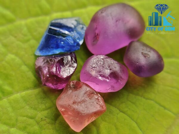 Ceylon Natural Sapphire Rough Gemstones with Fine Quality Padparadscha - city of gem Ratnapura