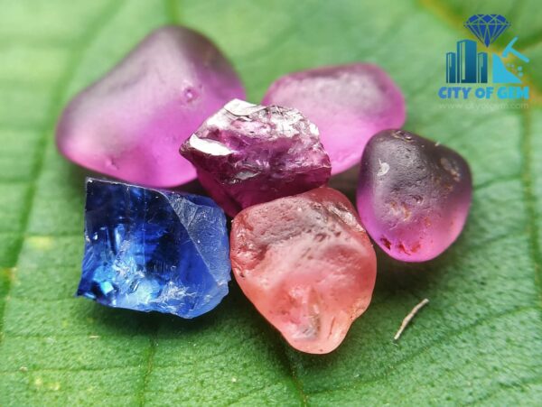 Ceylon Natural Sapphire Rough Gemstones with Fine Quality Padparadscha - city of gem Ratnapura