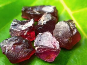Elahera Garnet - Ceylon Natural Rhodolite Garnet Rough Gemstones Lot