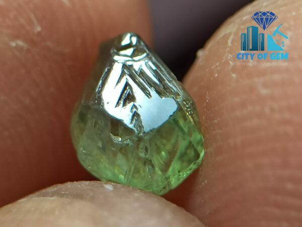 Excellent transparent Rare Natural Chrysoberyl Alexandrite Complete Crystal with growth Marks City of gem Ratnapura