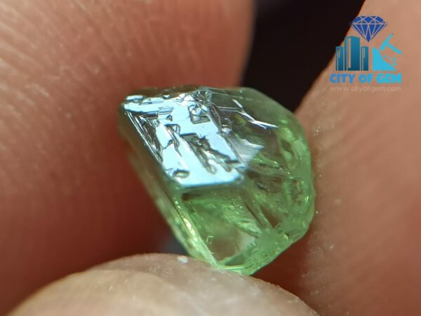Excellent transparent Rare Natural Chrysoberyl Alexandrite Complete Crystal with growth Marks City of gem Ratnapura