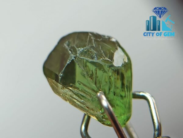 Excellent transparent Rare Natural Chrysoberyl Alexandrite Complete Crystal with growth Marks City of gem Ratnapura