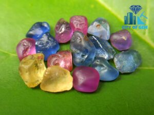 CEYLON NATURAL SAPPHIRE ROUGH GEMSTONE COLLECTION FROM FOUR DIFFERENT MINING