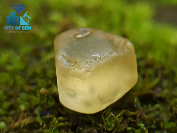 Ceylon Natural Facet Grade Rough Sapphire Collection with Colour shifting sapphire - city of gem ratnapura