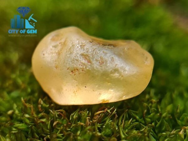 Ceylon Natural Facet Grade Rough Sapphire Collection with Colour shifting sapphire - city of gem ratnapura