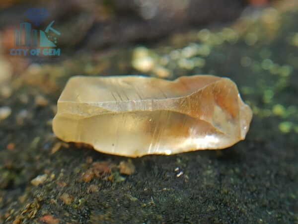 2_Ceylon Natural Yellow Sapphire from Kolonna Mining Sri Lanka - Kolonna Sapphire - city of gem ratnapura