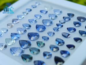 7_Faceted Blue Sapphire Pear Shape Gemstones Collection