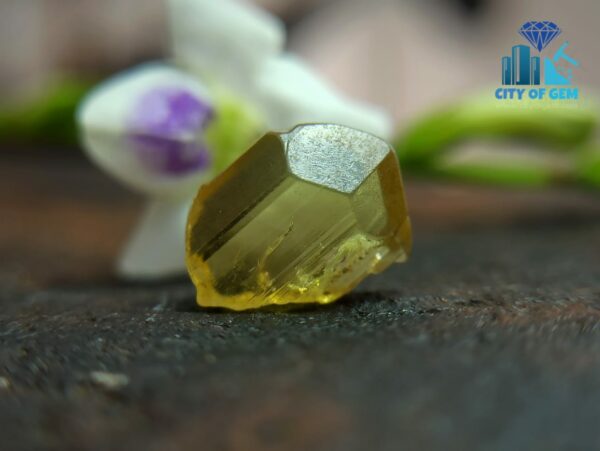 Rare Natural Chrysoberyl Crystal Couple With Naturally Occurred Growth Marks