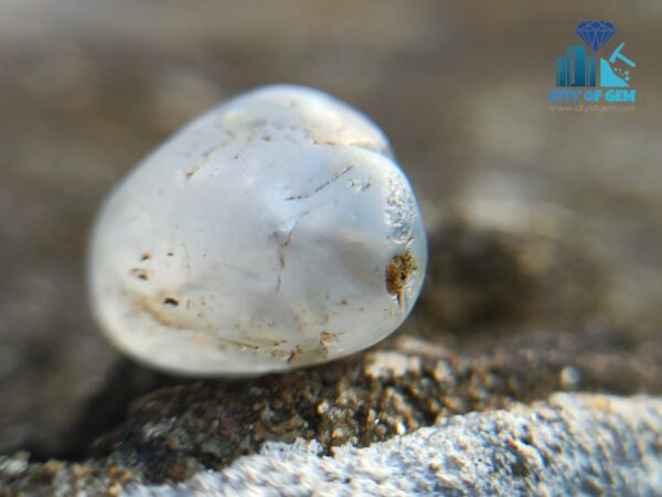 Ancient Natural Sapphire Large Mukkaru Bead: A Glimpse Into Sri Lanka’s Rich Gemstone History”