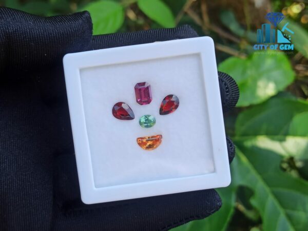 Natural Orange, Red Garnet & Zircon Gemstones For Jewelry Design