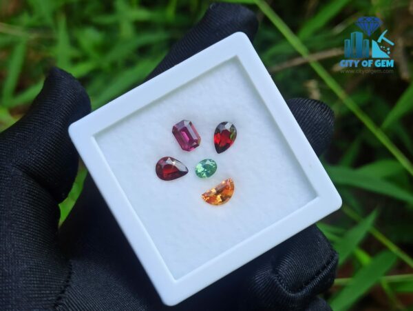 Natural Orange, Red Garnet & Zircon Gemstones For Jewelry Design