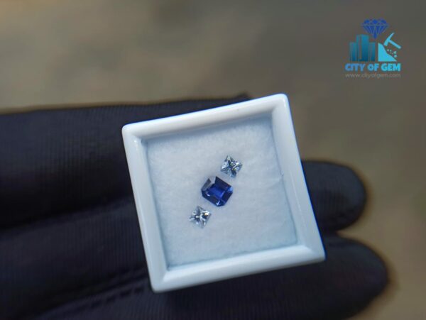 Ceylon Blue Sapphire & White Sapphires Gemstones For Jewelry Design